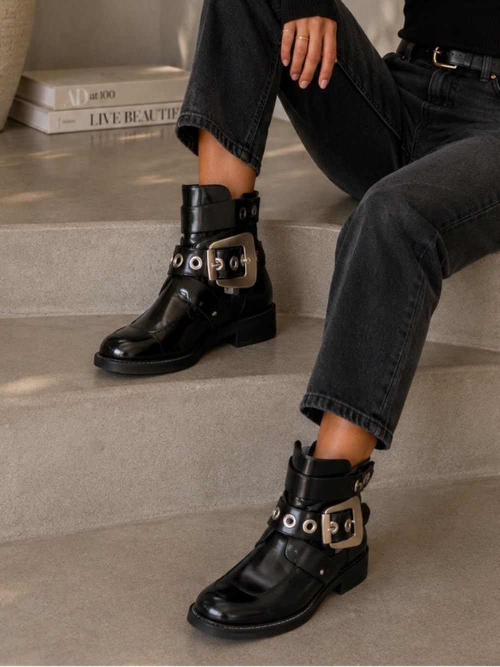 Jessica Buurman Black Gold double buckle boots size 38